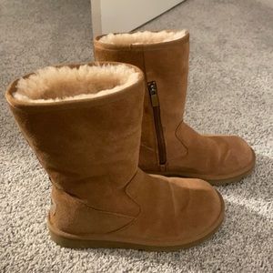 UGGS Chestnut boots